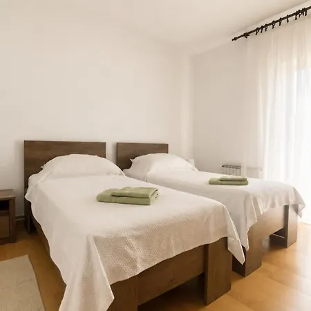 Nini - Miran Odmor U Blizini Poreca Apartman *